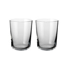 To enkle sylindriske vannglass i klart glass med minimalistisk skandinavisk design fra Frederik Bagger