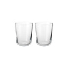 To klare vannglass i skandinavisk design med sylinderform og tidløs funksjonalitet fra Frederik Bagger