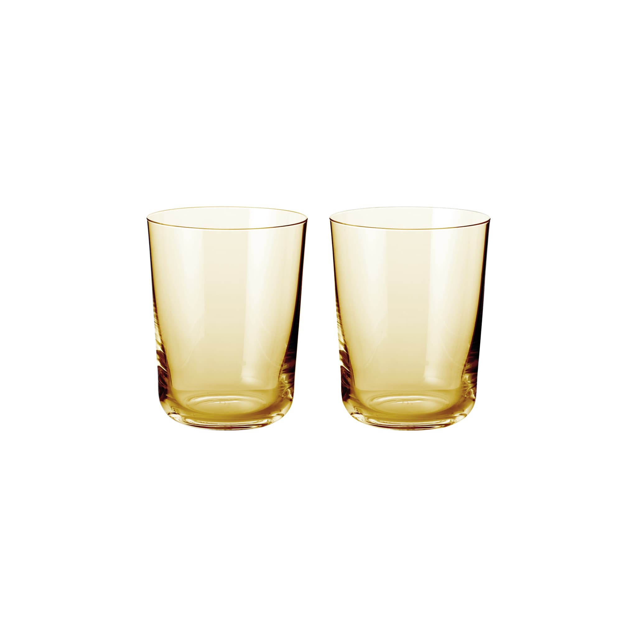 To klare vannglass i gultoner med enkelt, skandinavisk og funksjonelt design fra Frederik Bagger