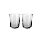 To klare vannglass i skandinavisk, tidløst design fra Frederik Bagger med minimalistisk formspråk.