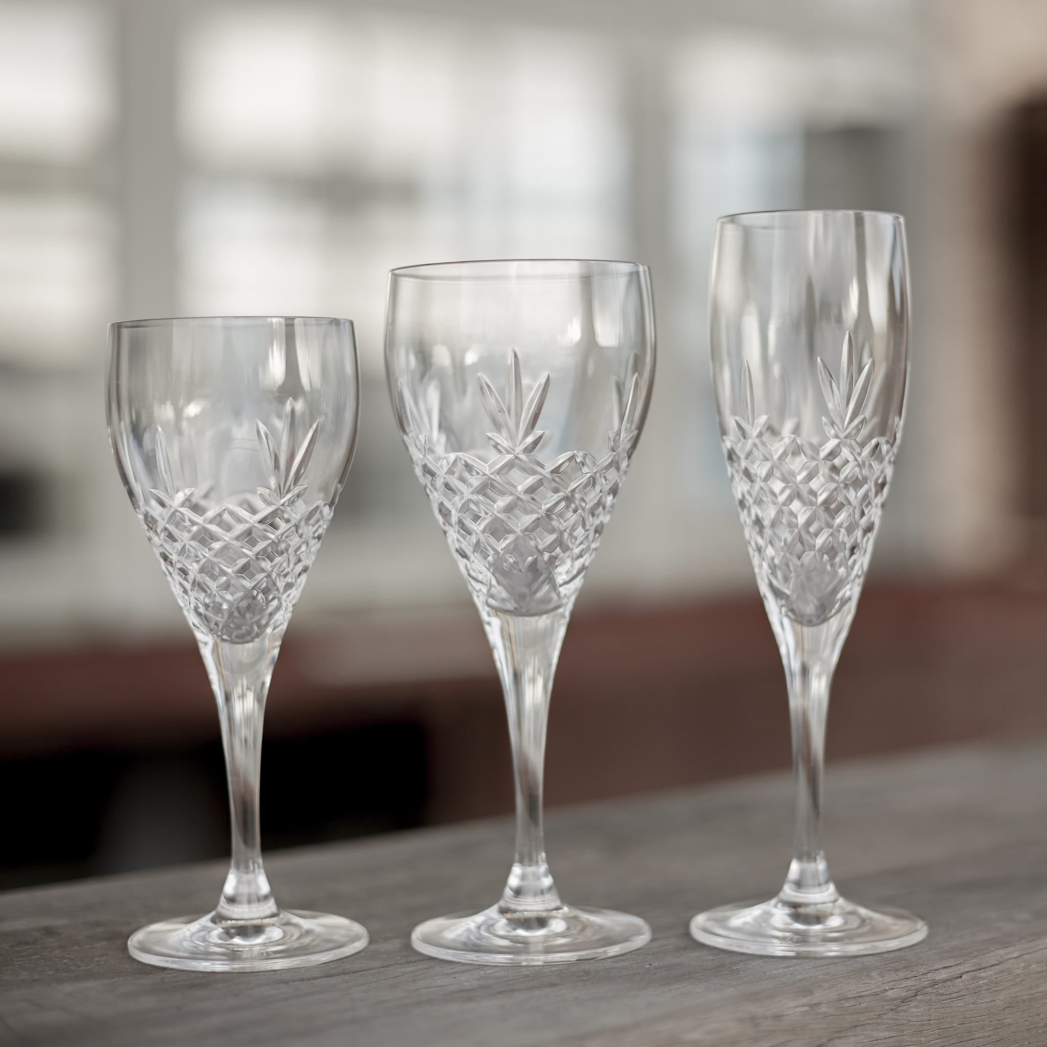 Krystallglass med diamantmønster fra Frederik Bagger i skandinavisk design, fasettslipt og elegant til hjemmet.