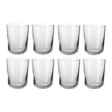 Åtte klassiske sylindriske vannglass i klart glass med skandinavisk design fra Frederik Bagger.
