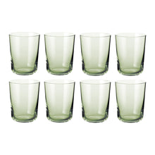 Åtte grønne vannglass med skandinavisk minimalistisk design fra Frederik Bagger.