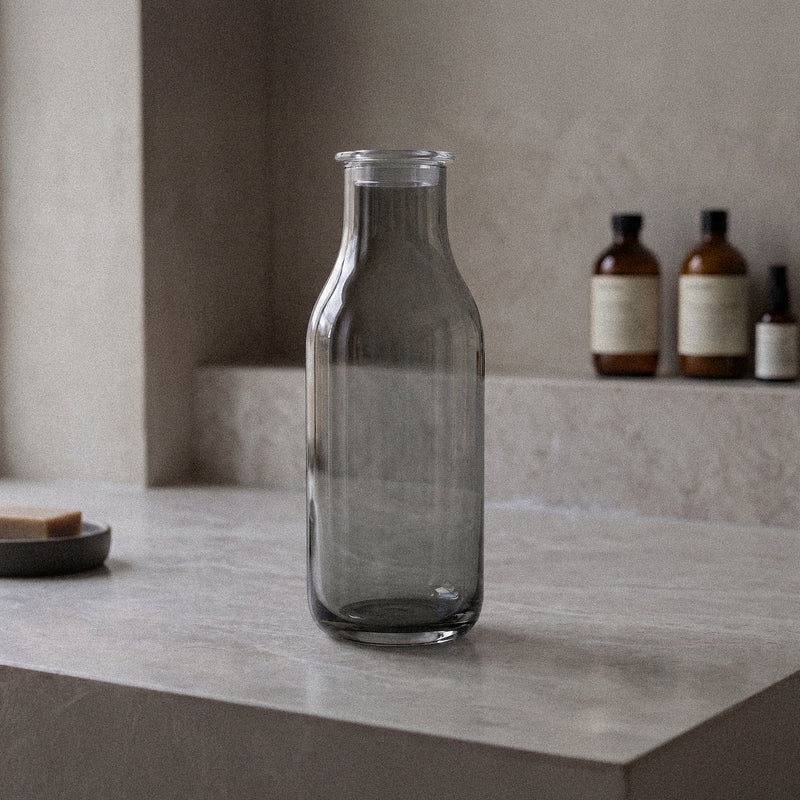 New York Bottle + Water // Dark
